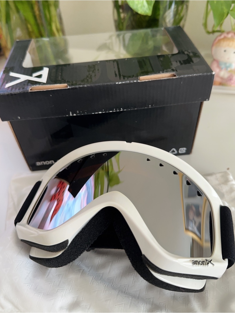 Anon Helix Ski and Snowboard Goggles